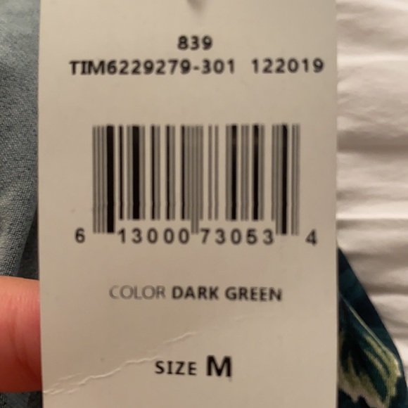 Green Floral Surplice BCBGeneration dress - Picture 3 of 3